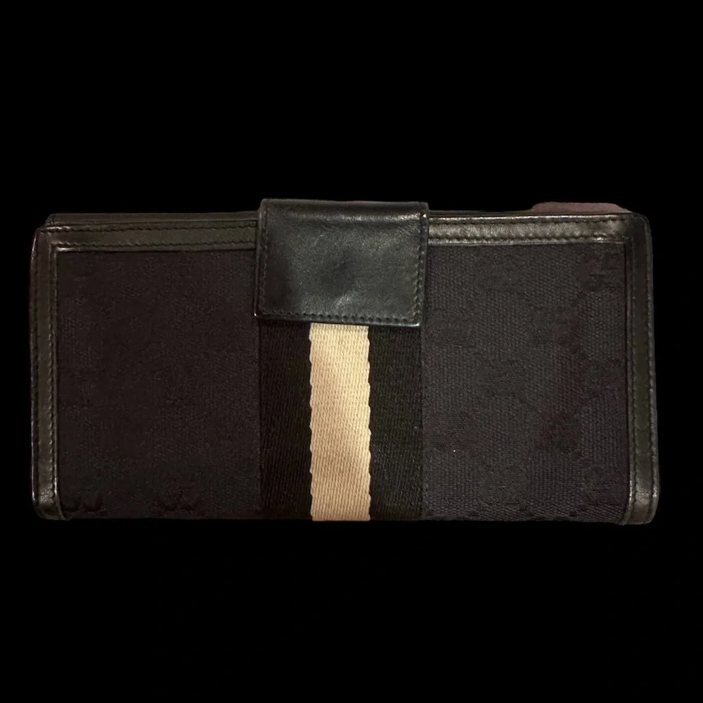 Authentic Gucci leather canvas long wallet with no brand gunmetal chain - Picture 2 of 11